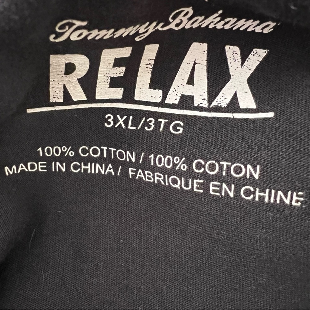 Tommy bahama tshirt hula girl Hawaii wardrobe malfunction skirt black decals - Picture 6 of 6